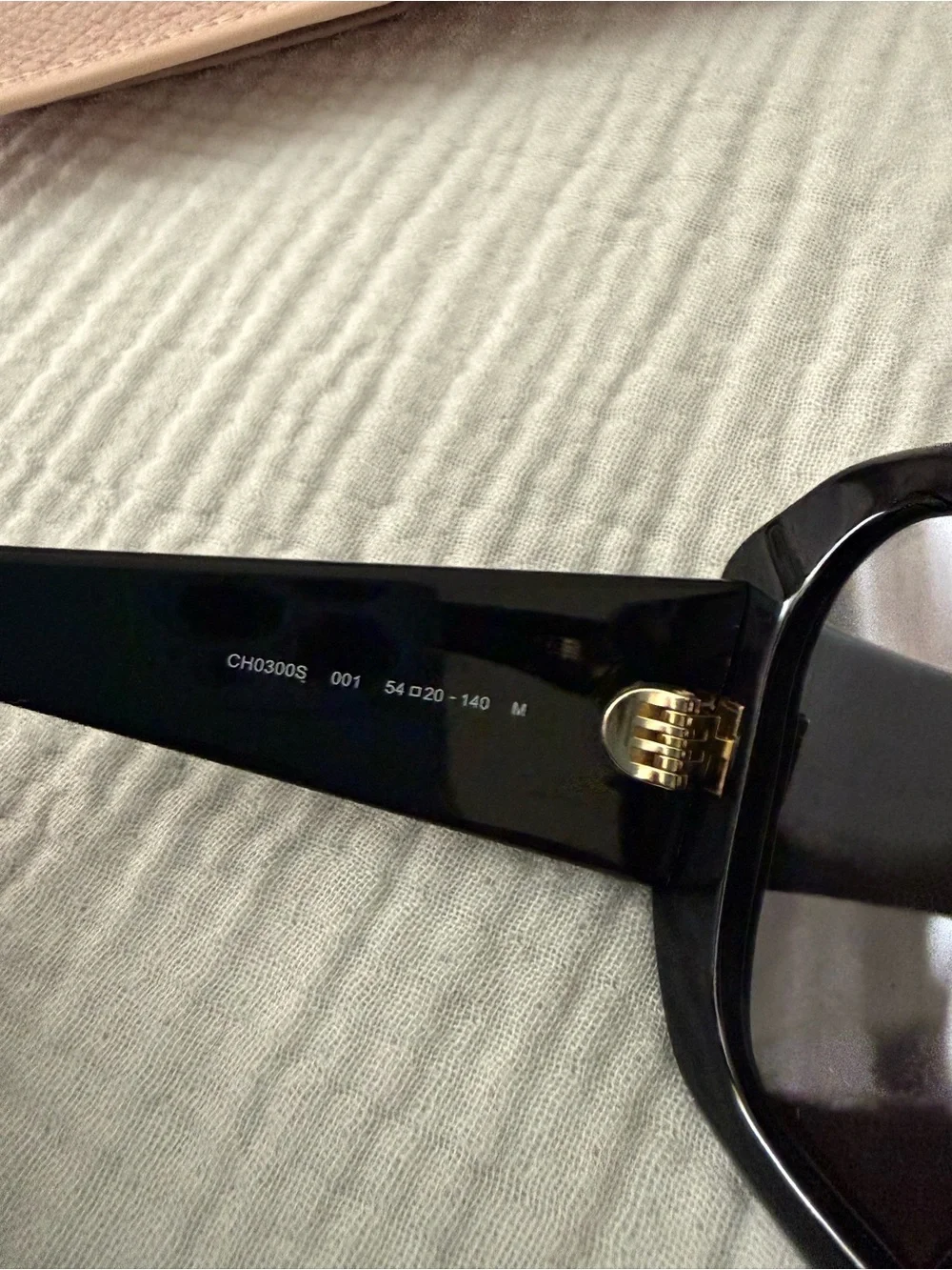 Chloé 54mm Square Sunglasses BLACK NWOT w case and cleaning cloth